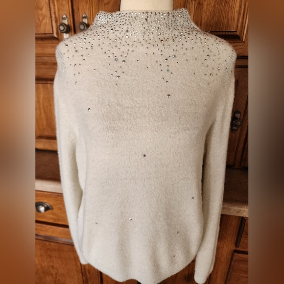Juicy Couture Sweaters - Juicy Couture White Metallic Studded Long Sleeves Sweater Size M